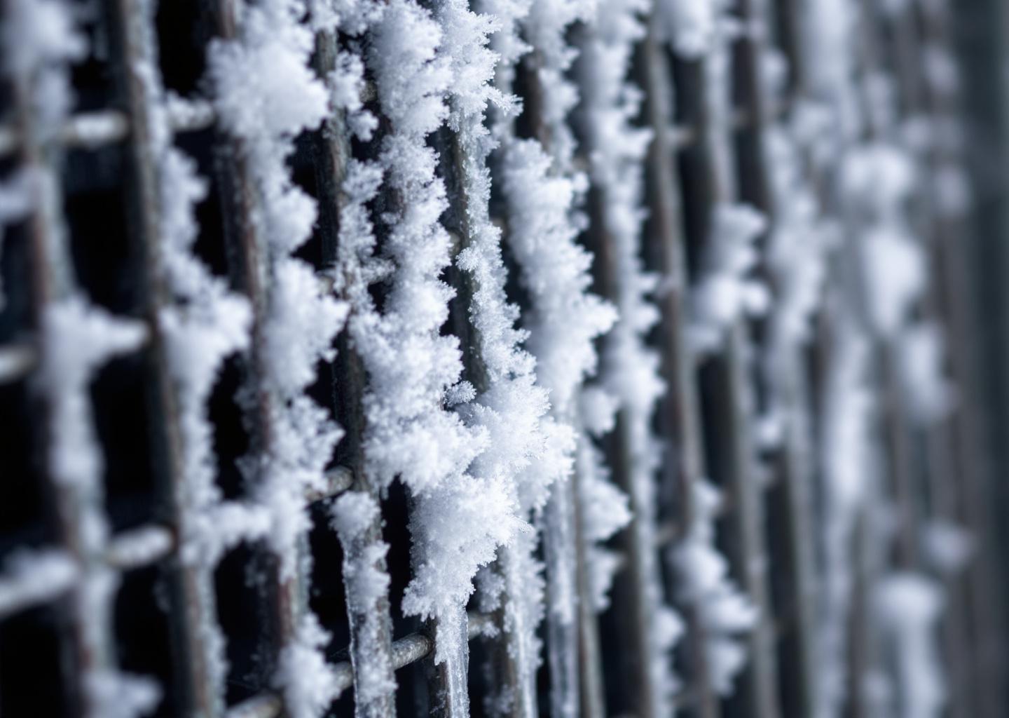 Detail view: Winter HVAC Problems: Fix Frozen Units & Emergency Repairs